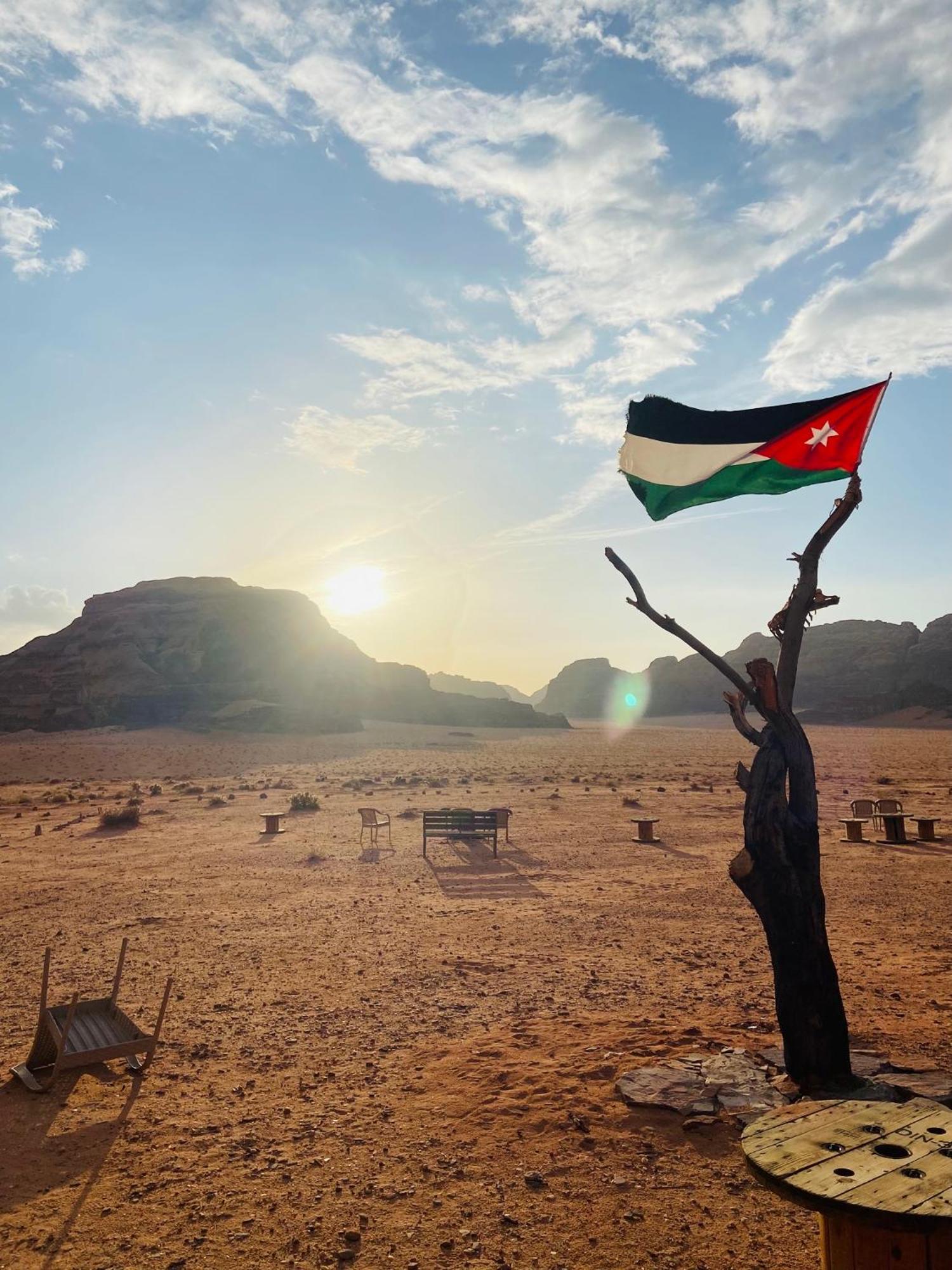 Wadi Rum Bedouin Heart Camp Exterior photo